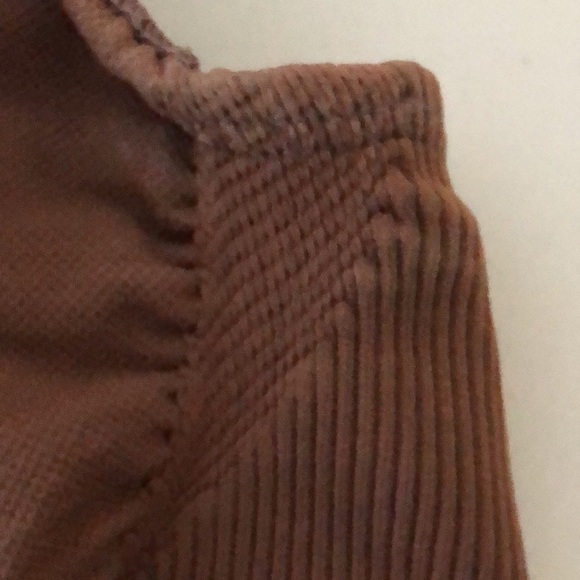 Body by Victoria Player Sports Bra · Medium support · Pull-on style - Picture 6 of 12